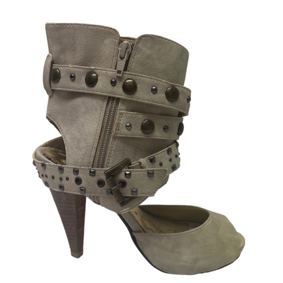 NOT RATED BUCKLE SHOES SIZE 7.5 - Picture 3 of 7